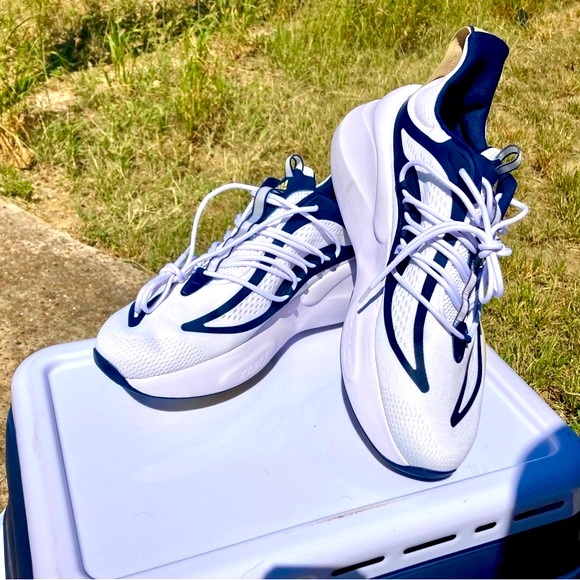 Adidas Alpha-boost
 V1 NCAA 

Size 9 - Picture 5 of 16